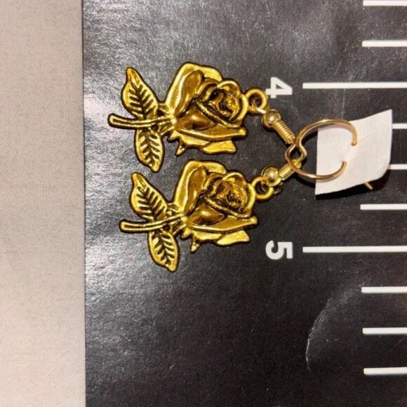 Nordstrom Gold Rose Earrings w/ Intricate Details Brass Beautiful Timeless NWOT - Picture 2 of 3